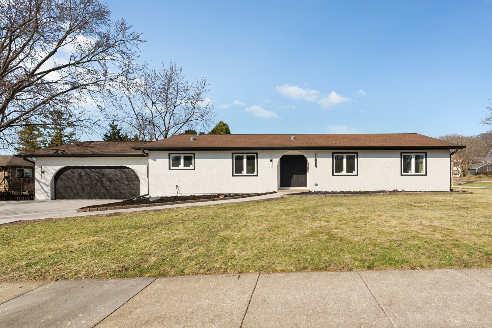 124 N Western Avenue  Bartlett IL 60103 photo