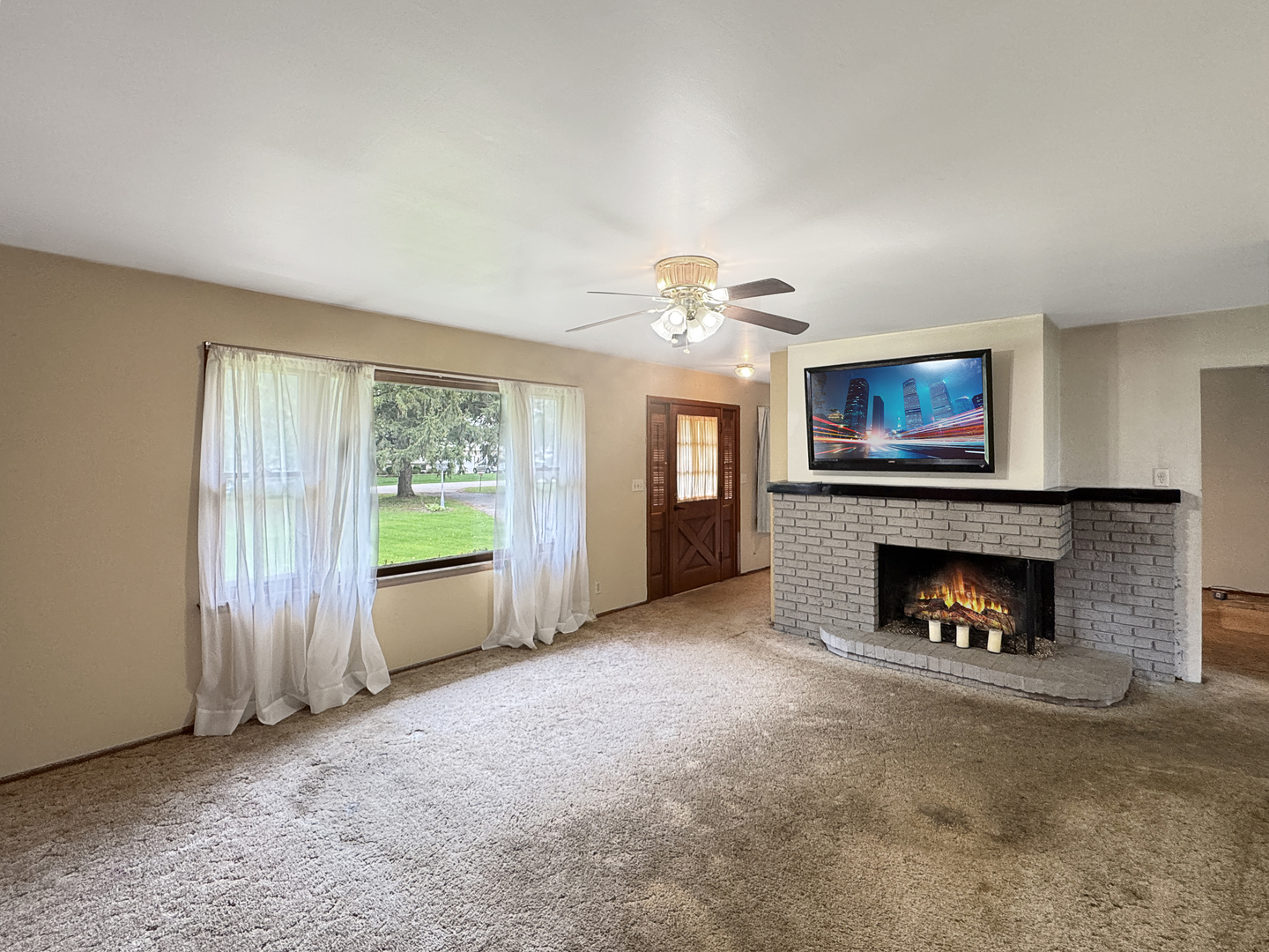 Property Photo: 55 Dawn Avenue IL 60545