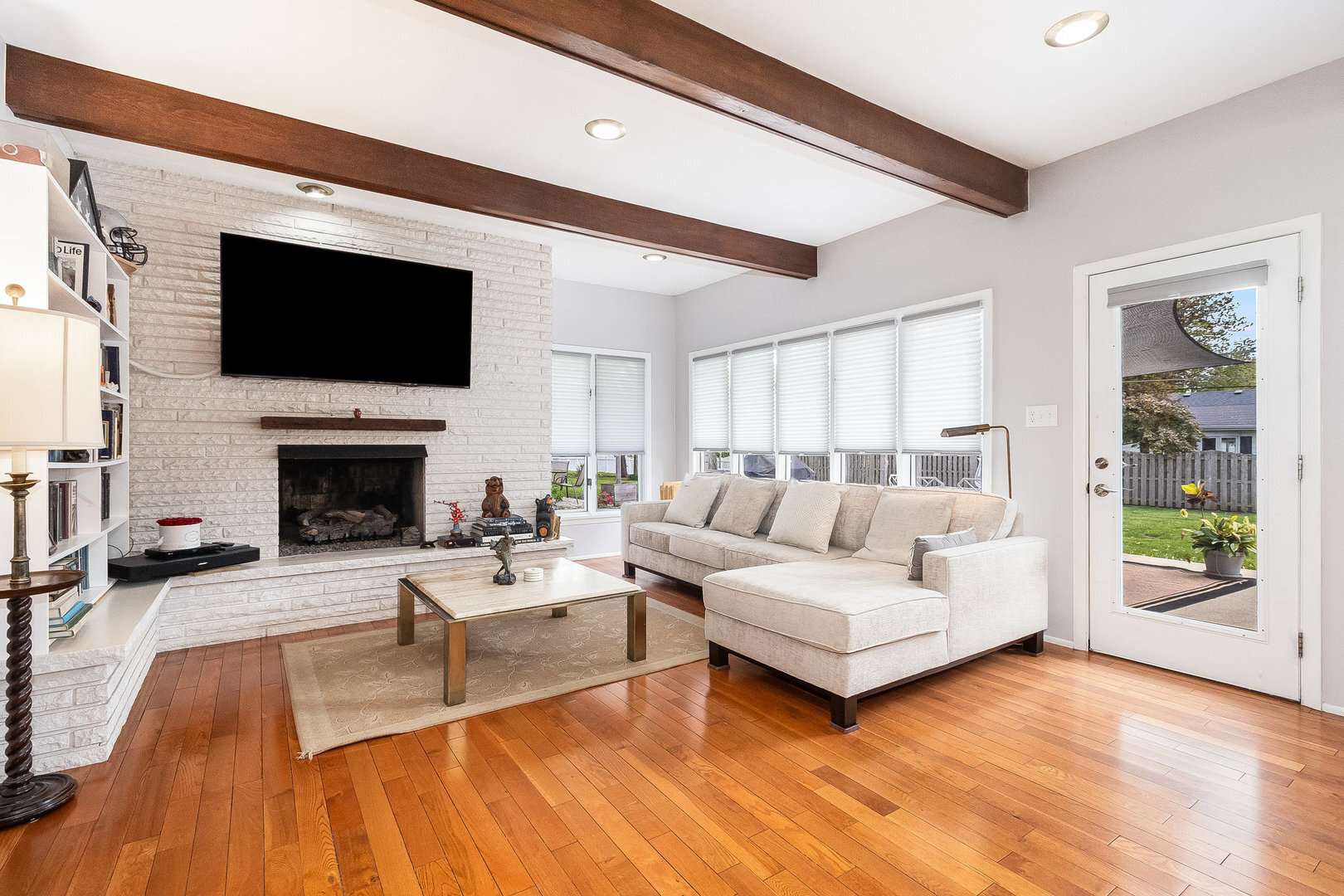 Property Photo:  1424 Mason Avenue  IL 60435 