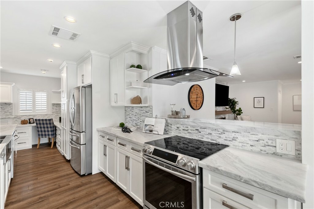 Property Photo: 9805 Stamps Avenue CA 90240