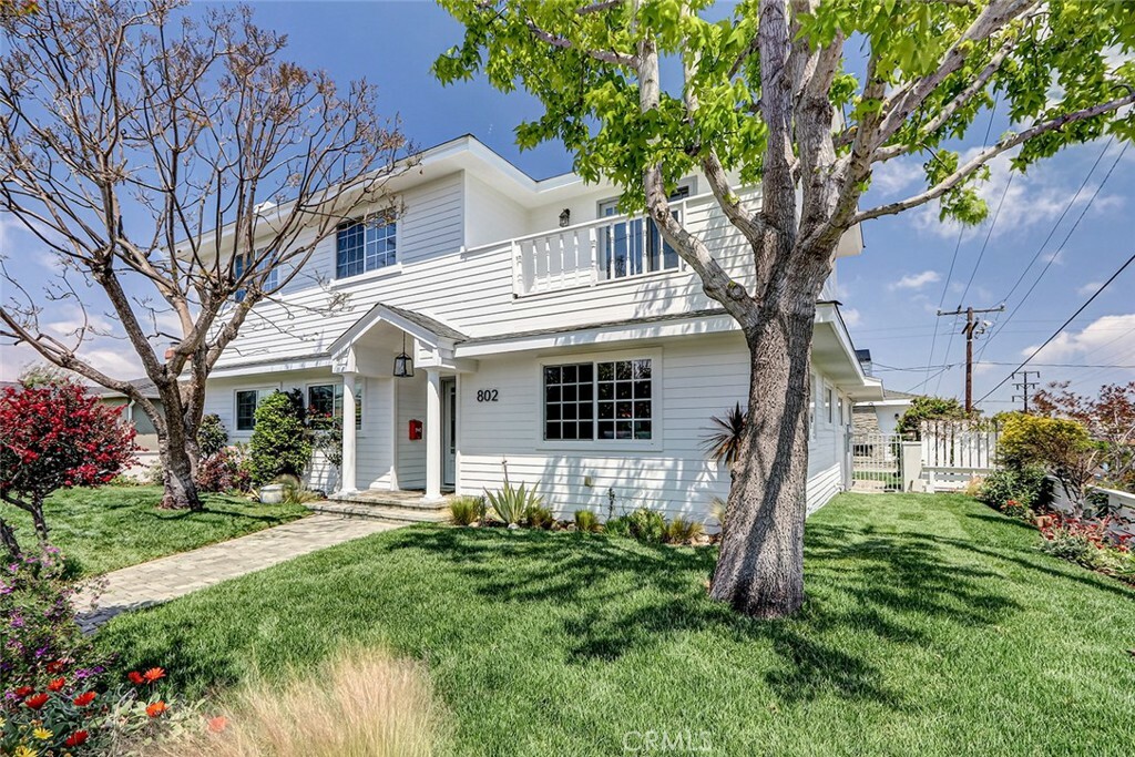 Property Photo: 802 Maryland Street CA 90245