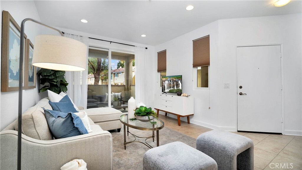 Property Photo: 189 Gallery Way CA 92782