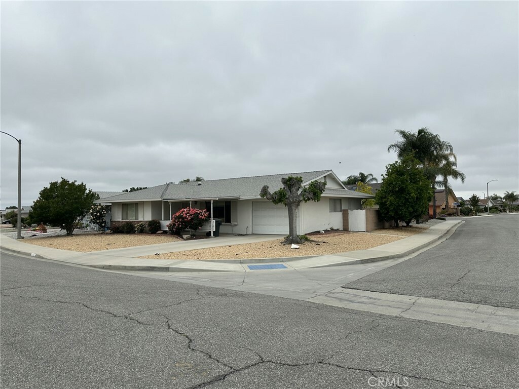 Property Photo: 1520 Sandlewood Drive CA 92543