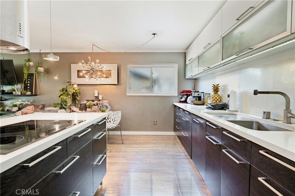Property Photo: 360 Obispo Avenue 15 CA 90814