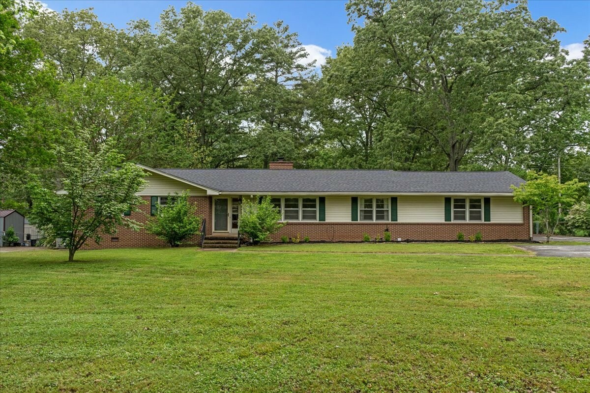 Property Photo: 419 Westwood Dr TN 37388