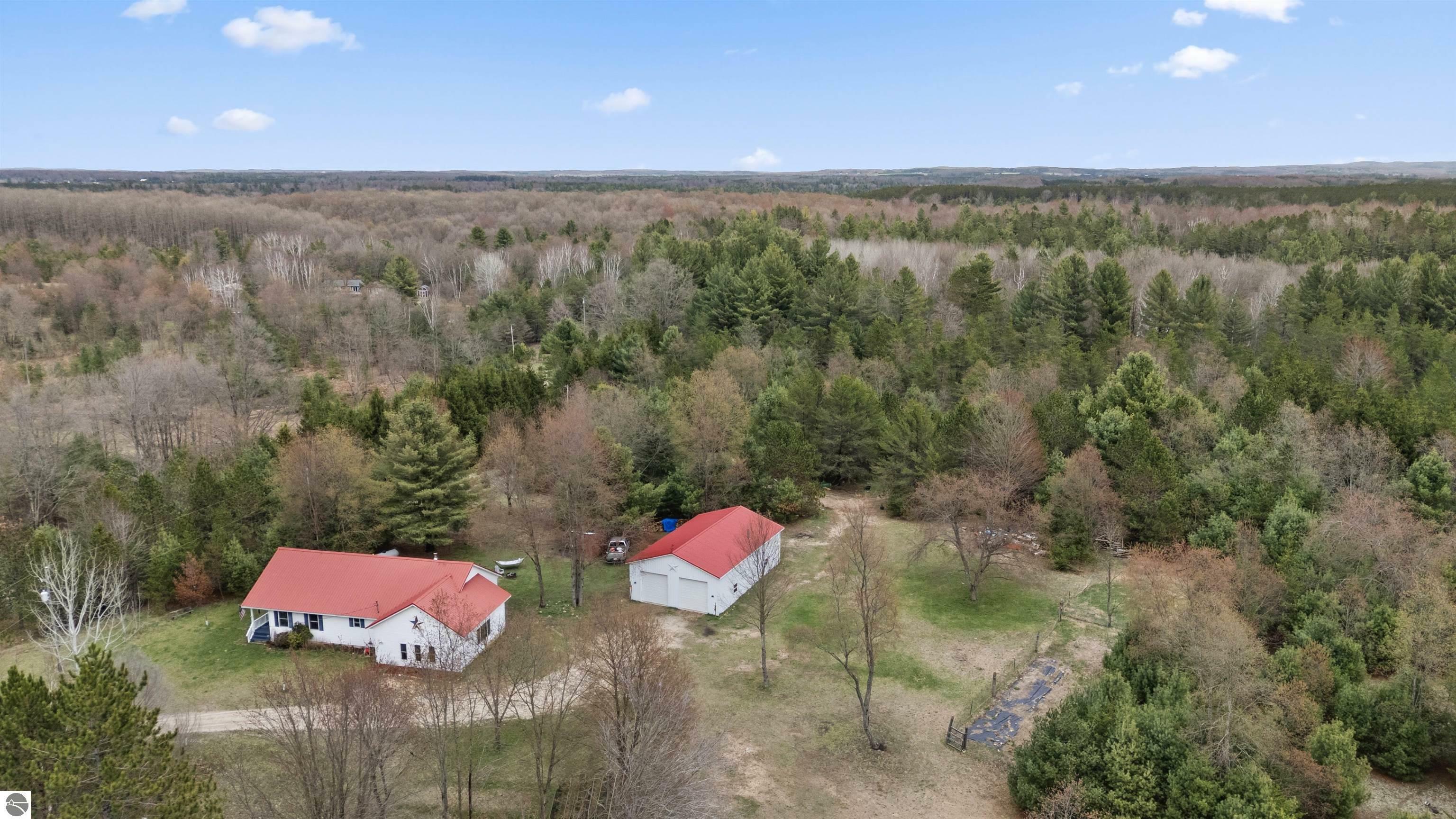 Property Photo: 2426 E 48 1/2 Road MI 49601