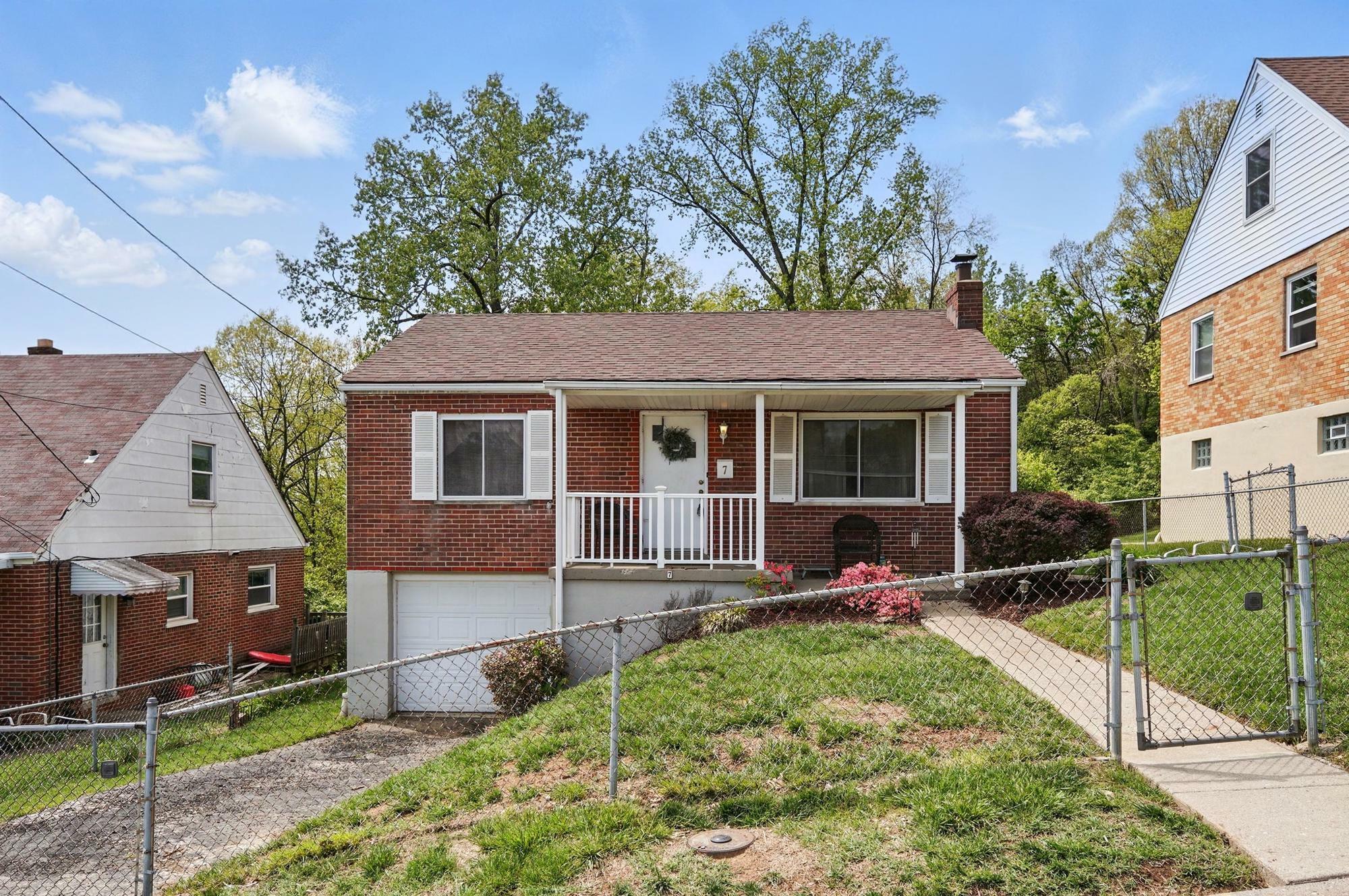 Property Photo: 7 E Ridge Place KY 41071