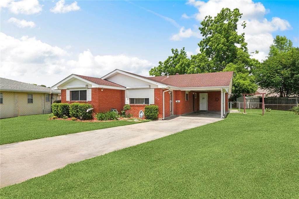 Property Photo: 713 Lydia Court LA 70072