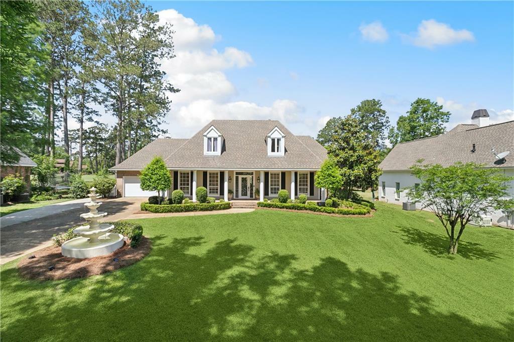 Property Photo: 814 Bocage Lane LA 70471