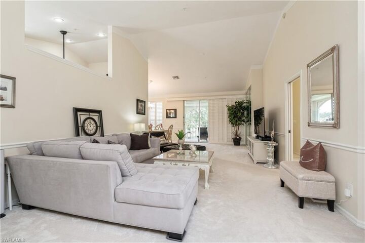 Property Photo:  81 Silver Oaks Cir 7-201  FL 34119 