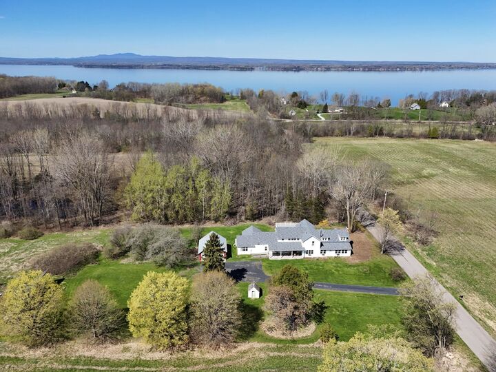 Property Photo: 1009 South End Road VT 05474