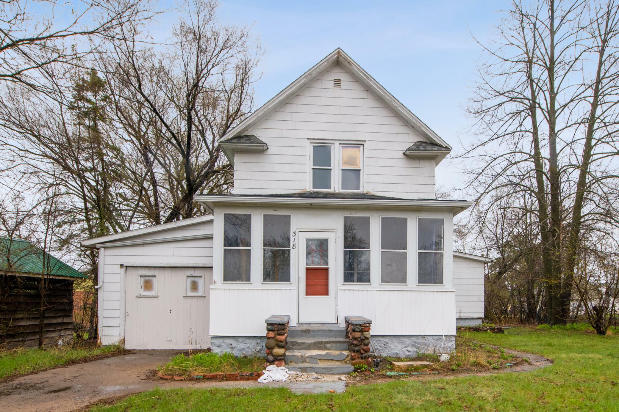 Property Photo: 318 W Maple Street WI 54801