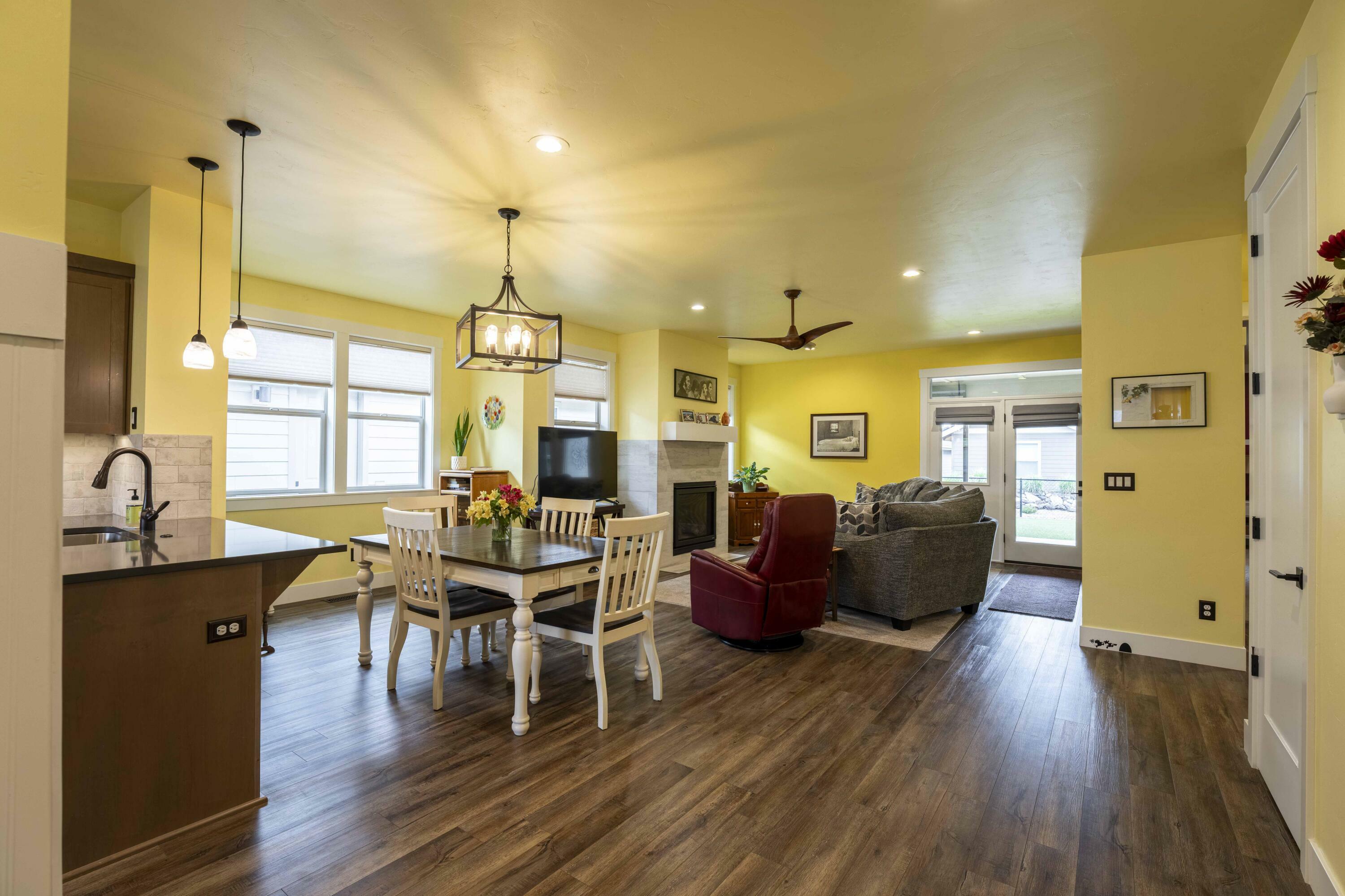 Property Photo: 2668 NW 25th Street OR 97756