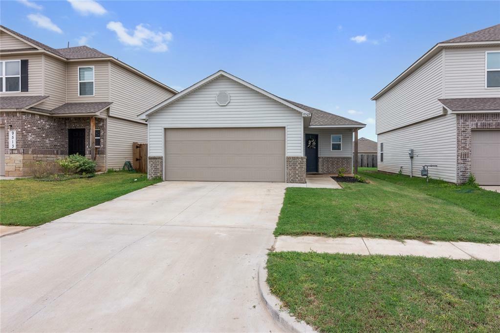 Property Photo: 9509 NW 118 Street OK 73099