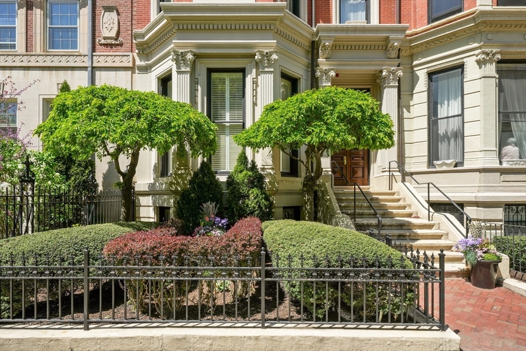 63 Commonwealth Ave Ph  Boston MA 02116 photo