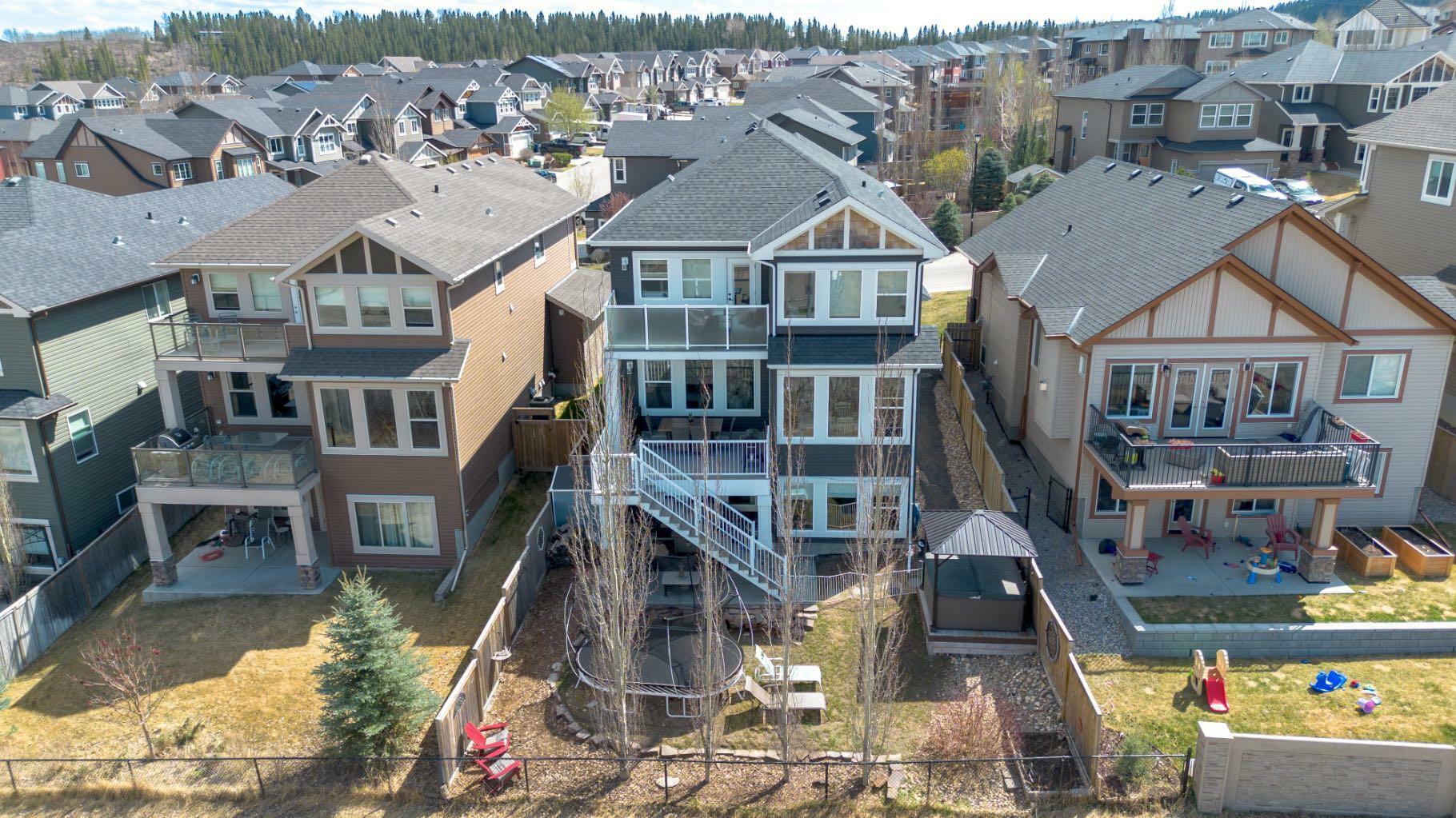 Property Photo: 257 Jumping Pound Terrace AB T4C 0K4