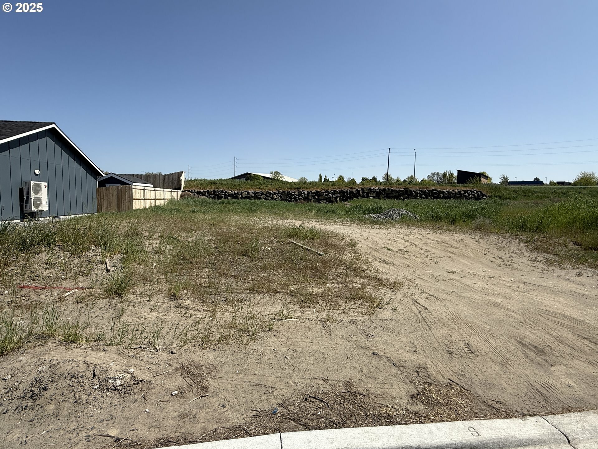 Property Photo: 1289 SE 9th St OR 97838