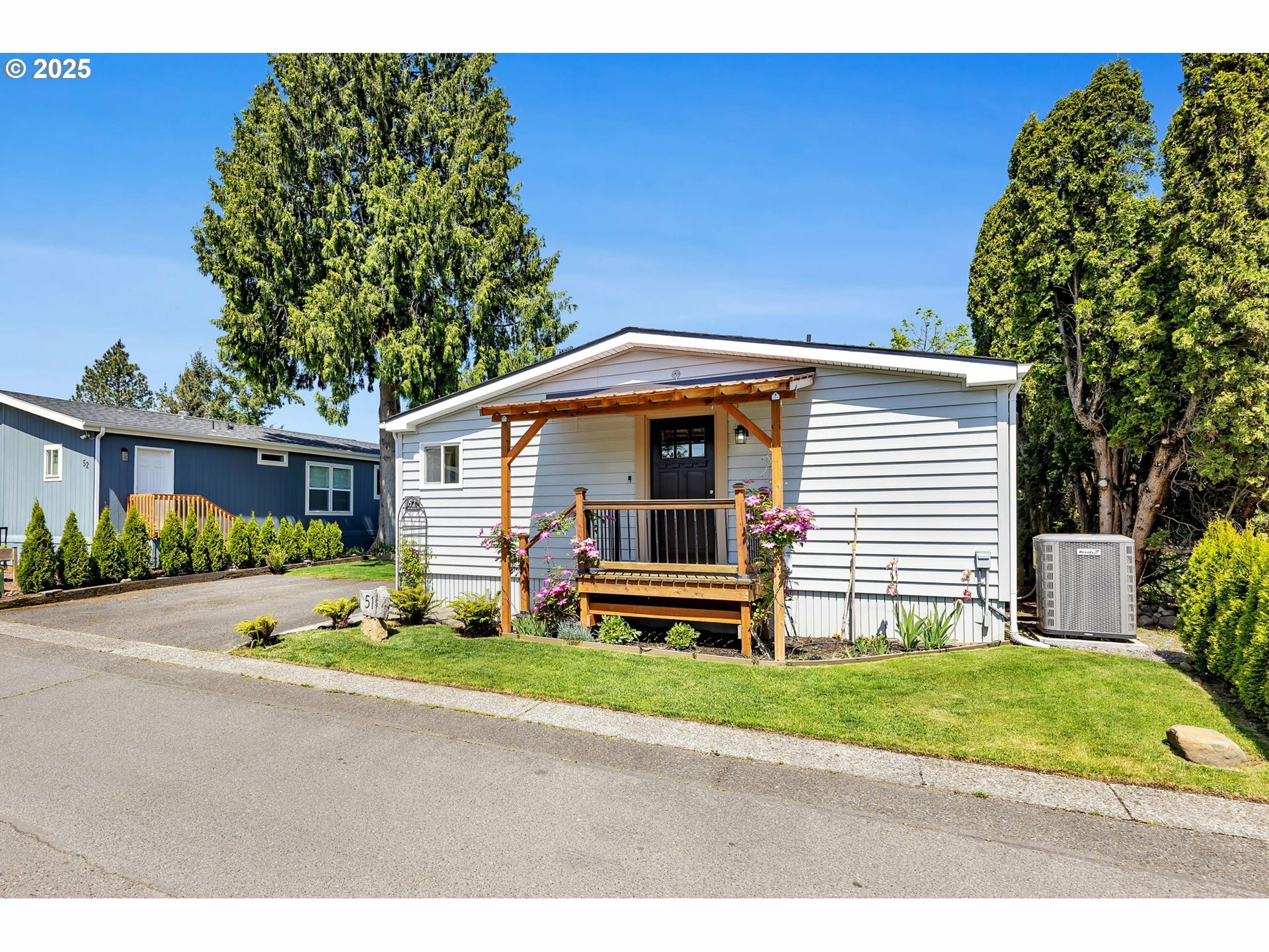 Property Photo: 16812 SE 1st St 51 WA 98684