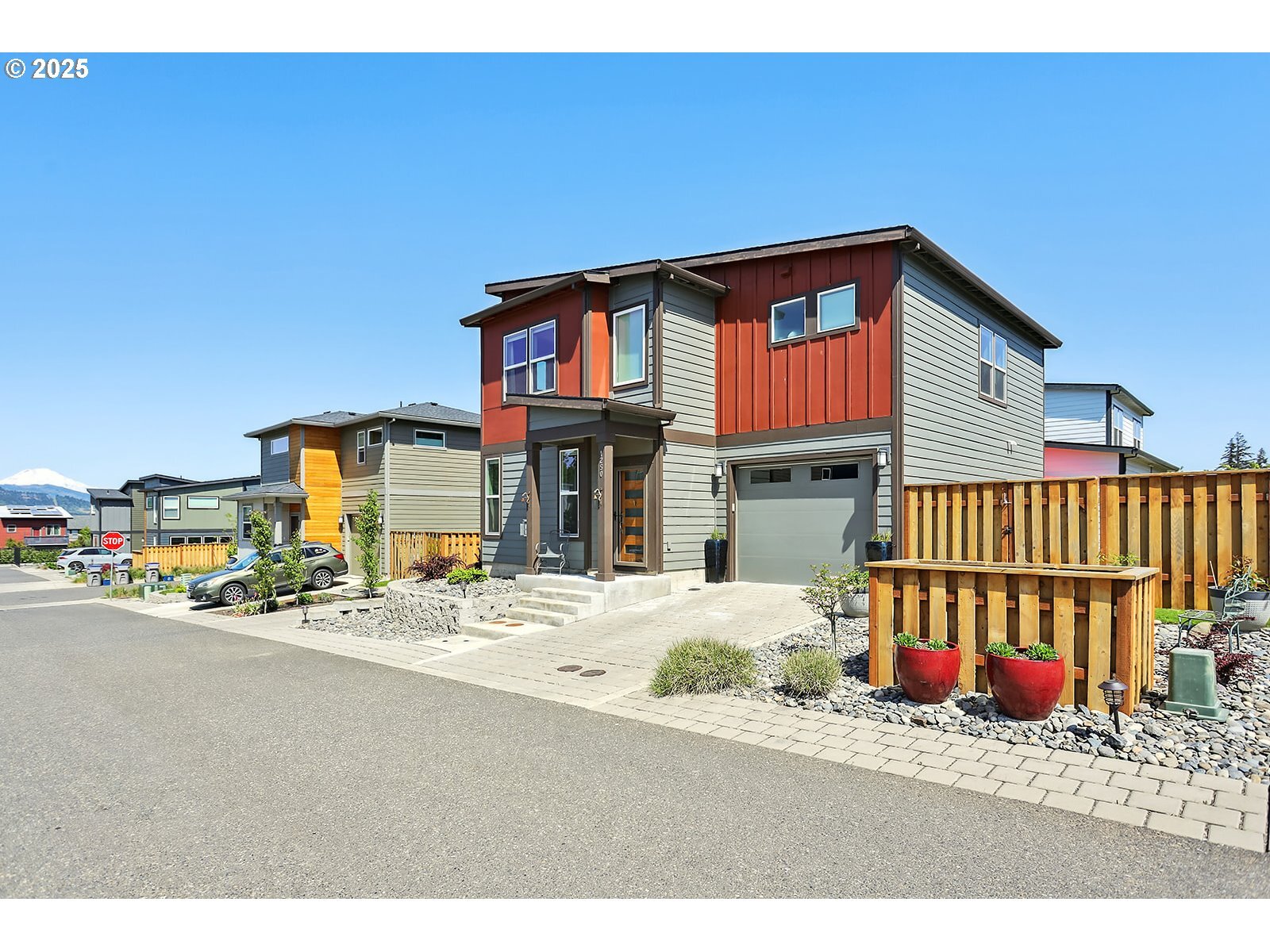 Property Photo: 1250 29th St OR 97031