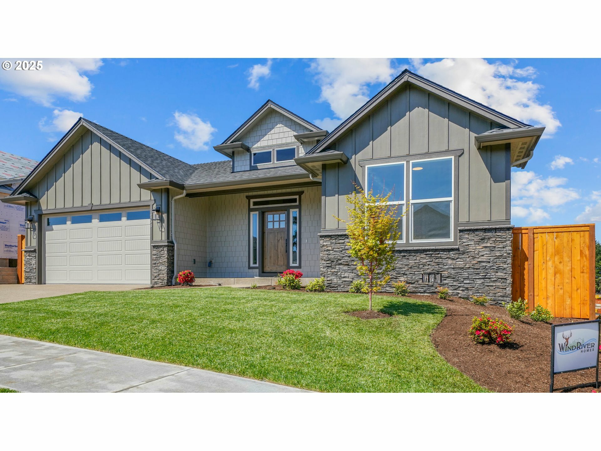 Property Photo: 759 Jordan Elizabeth Ave SE OR 97306