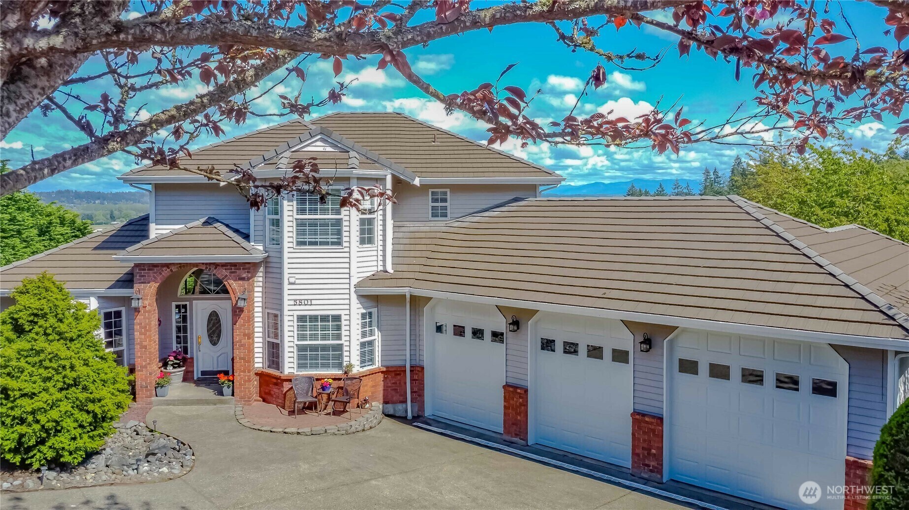 Property Photo: 5801 51st Avenue Ct E WA 98443
