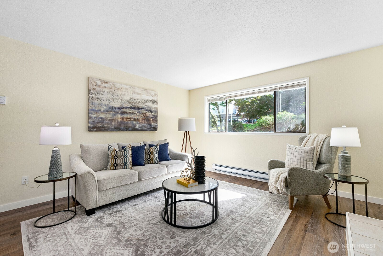 Property Photo: 9512 1st Avenue NE 101 WA 98115