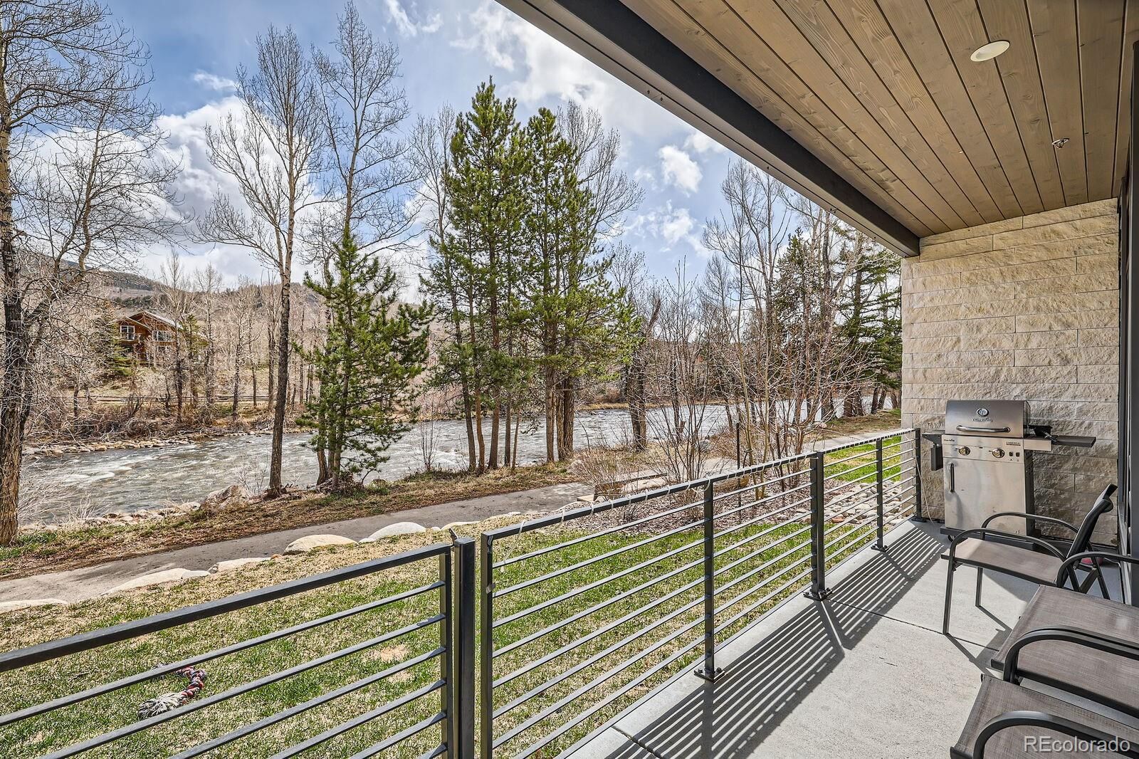 Property Photo:  930 Blue River Parkway 812  CO 80498 