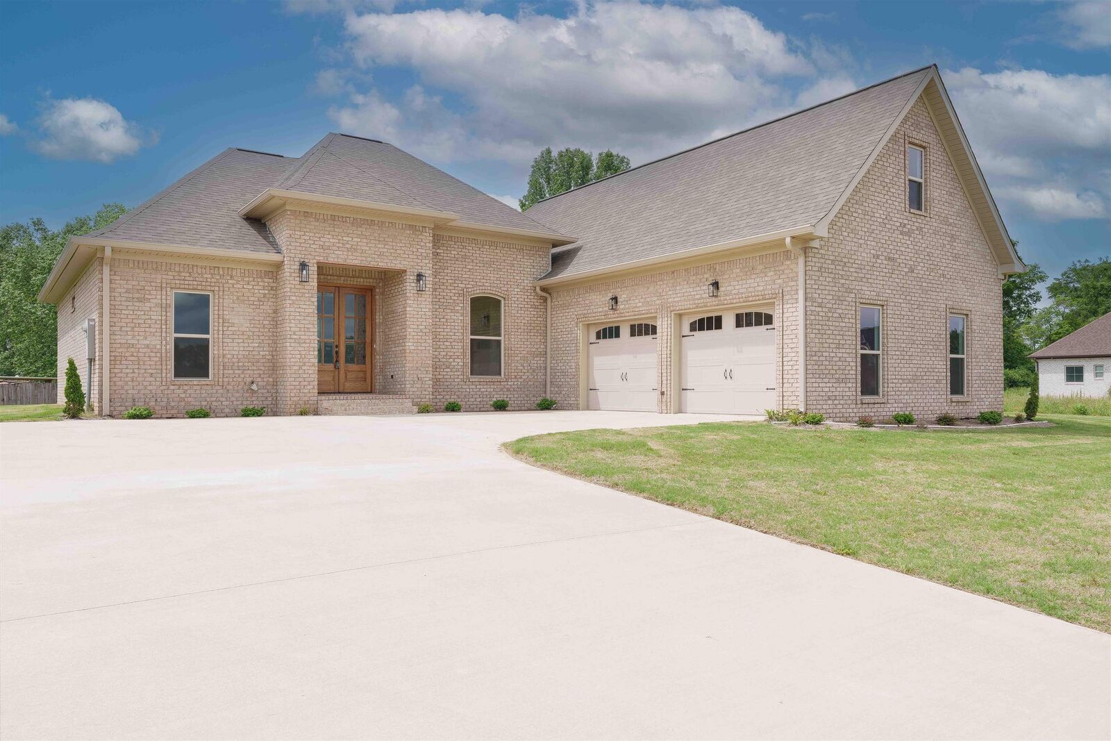 Property Photo:  1305 Lake Spencer Dr  AL 35674 - TUSCUMBI 