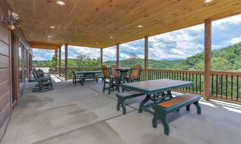 Property Photo: 1481 Sleepy Valley Lane TN 37876