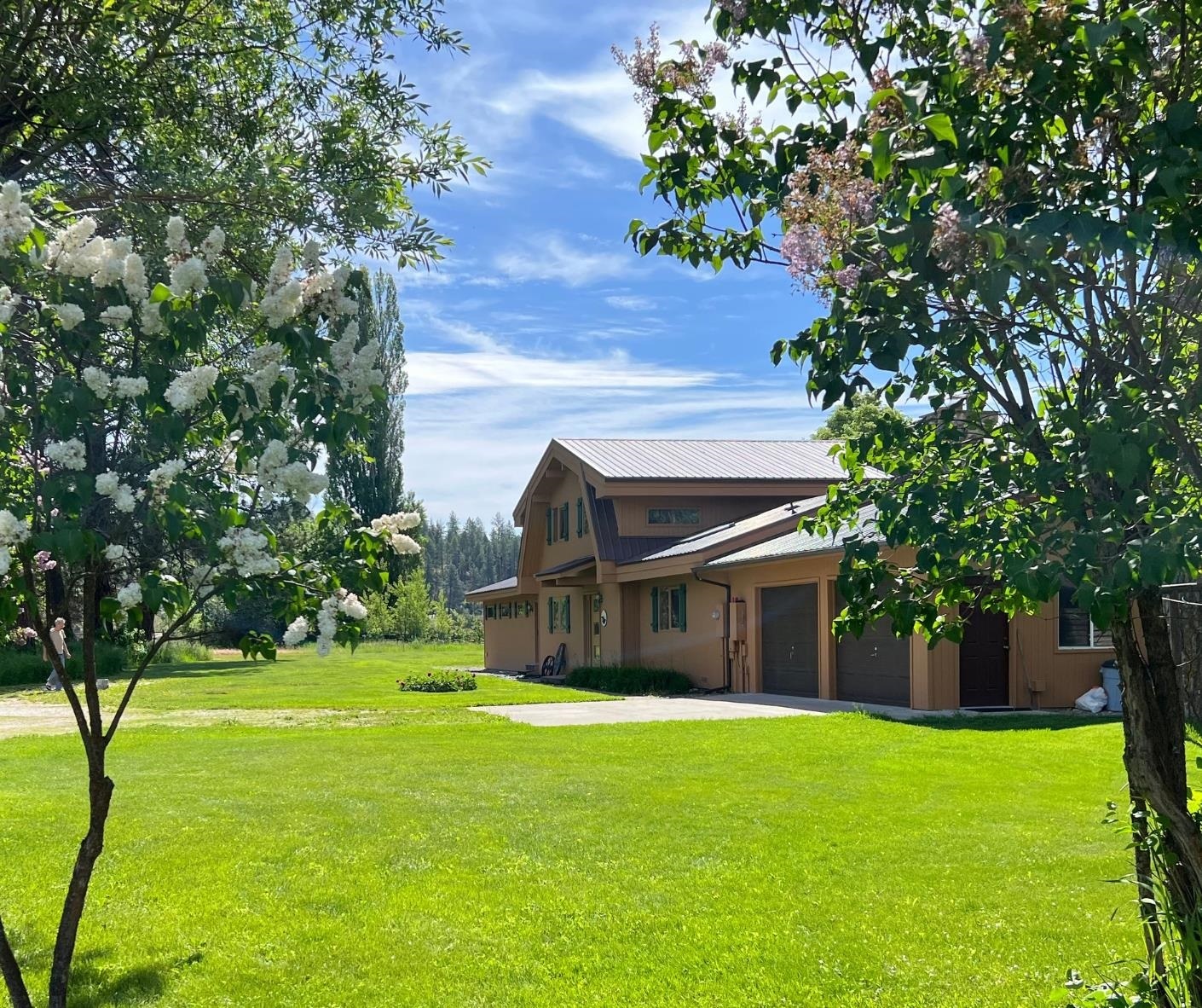 Property Photo: 3247 Jumpoff Way WA 99181