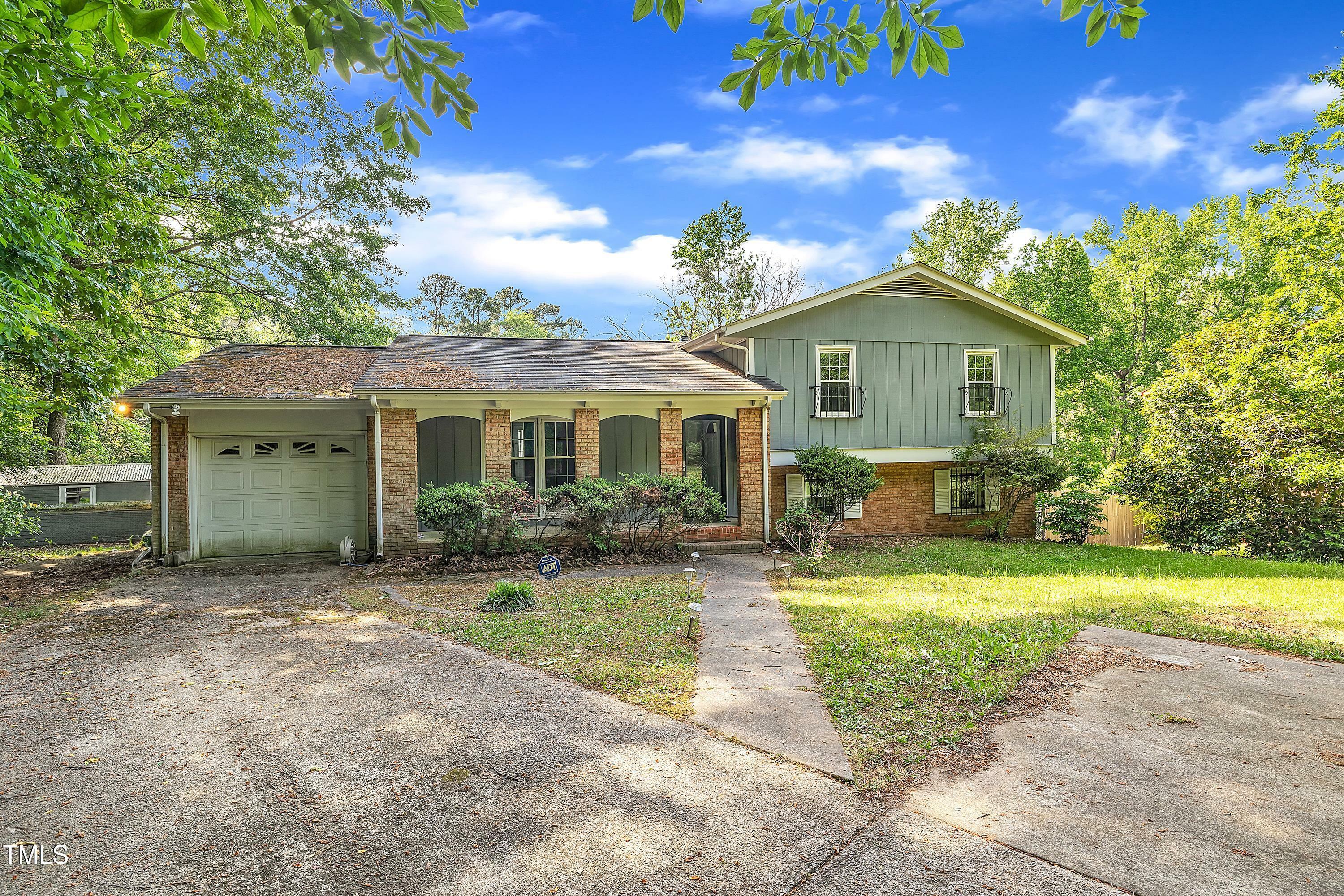 Property Photo: 2608 Foxgate Drive NC 27610