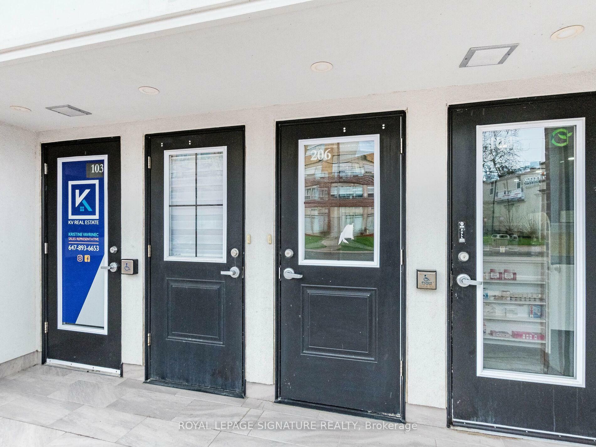 Photo de la propriété: 760 Lakeshore Road E 206 ON L5E 1C7