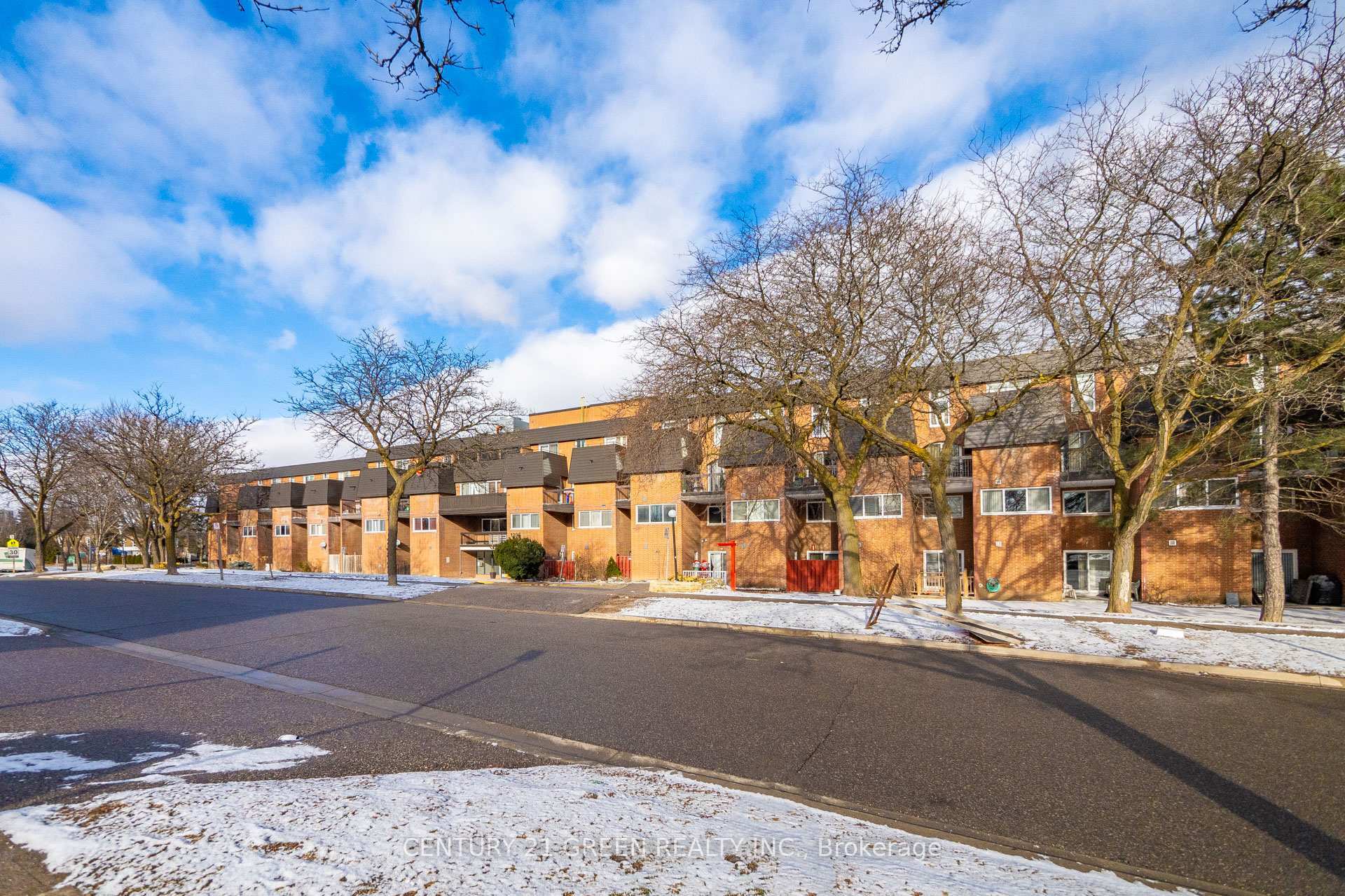 Property Photo: 1395 Williamsport Drive 342 ON L4X 2T4