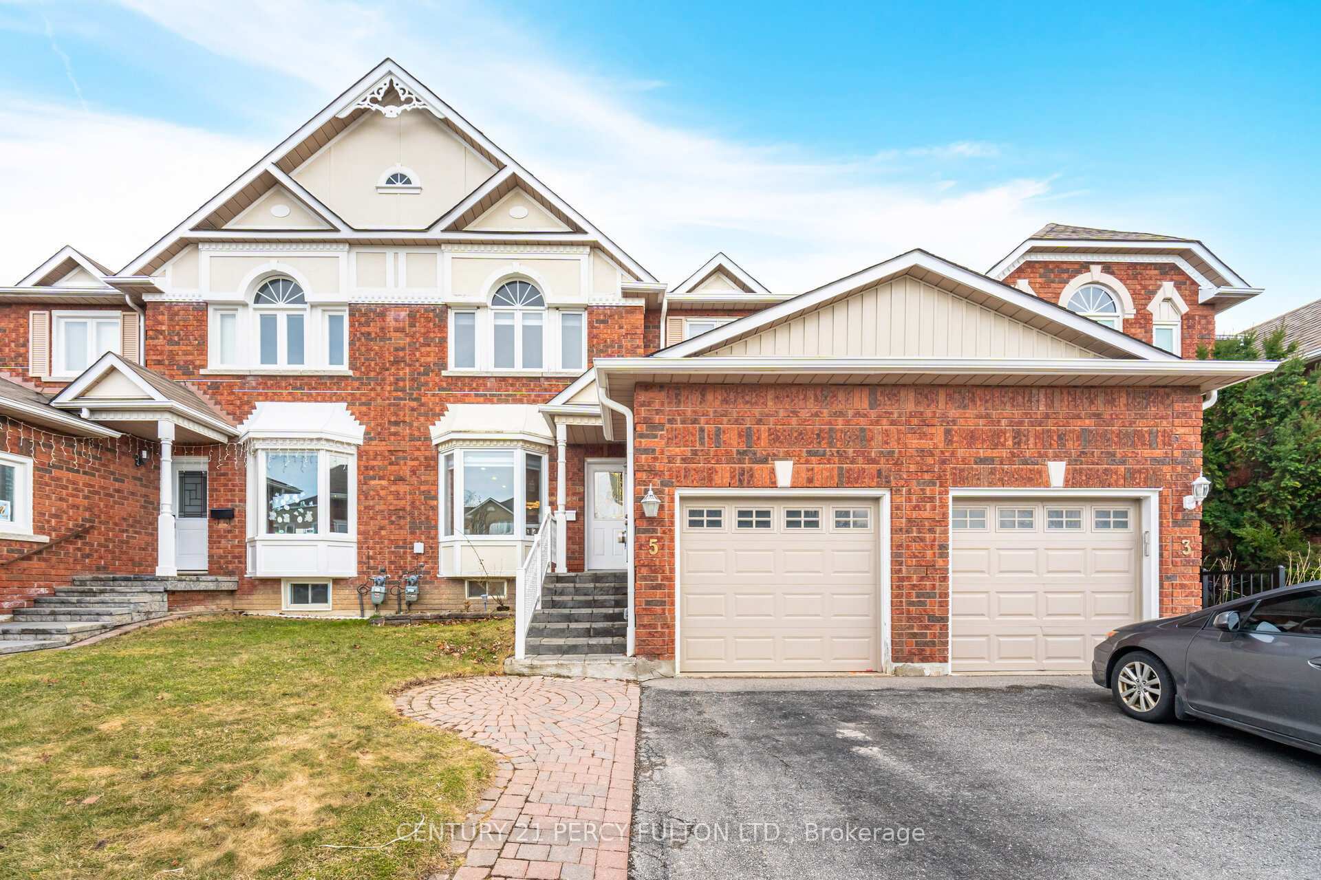Property Photo: 5 Gill Crescent ON L1T 3Y9