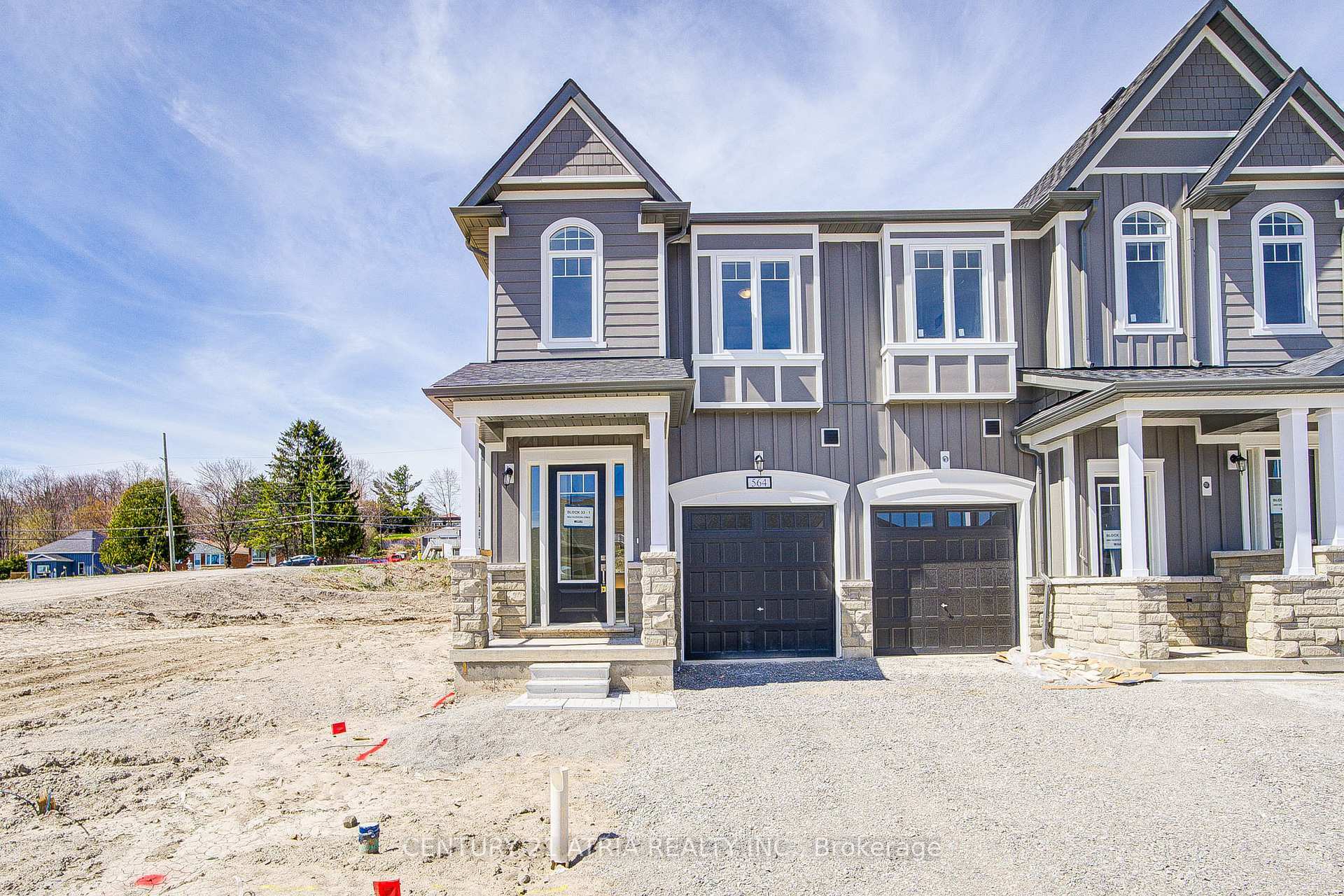 Property Photo: 564 Hudson Crescent ON L4R 0J1
