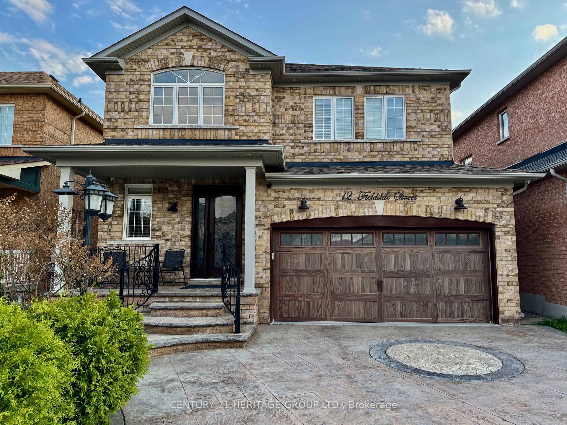 Photo de la propriété: 12 Fieldside Street ON L6B 0B4