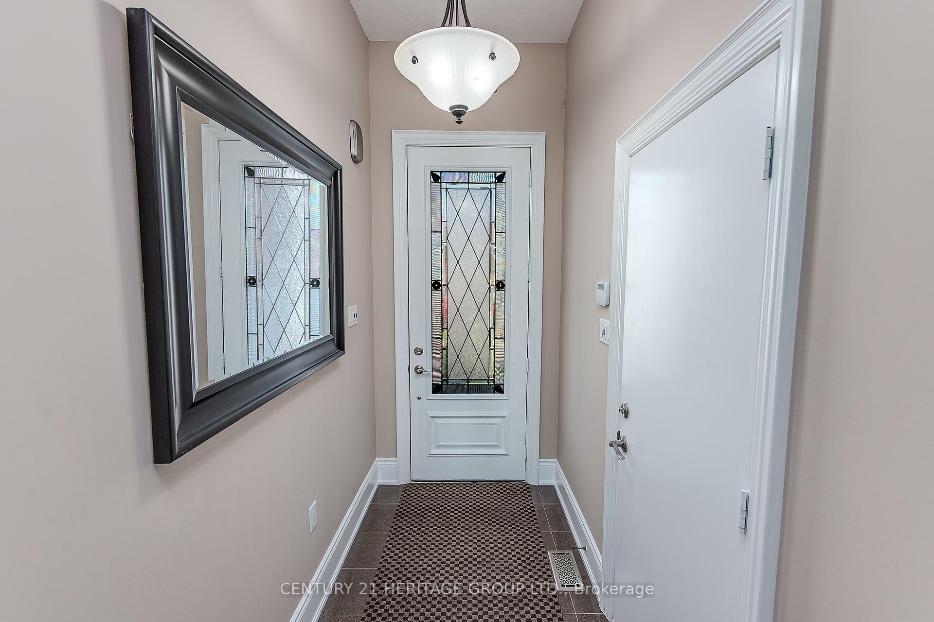 Photo de la propriété: 205 8 Avenue ON L9R 0H7