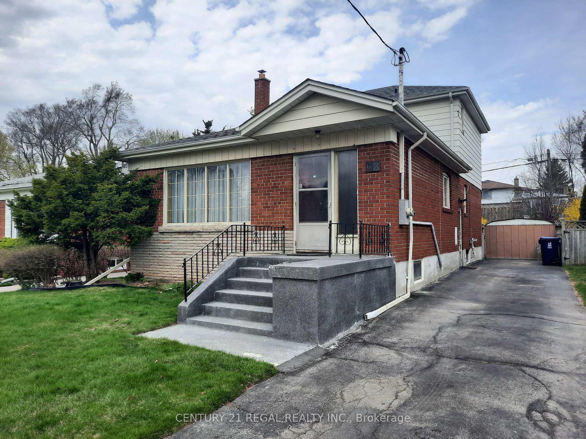 Property Photo: 68 Blakemanor Boulevard ON M1J 2W5
