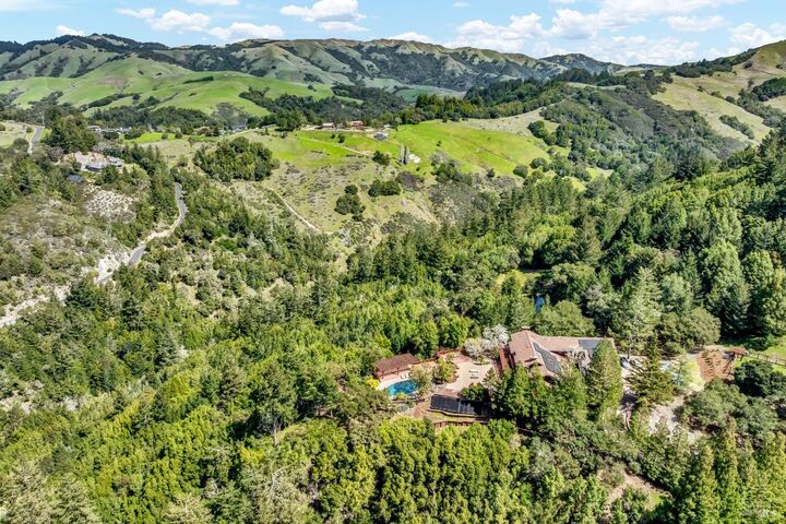 Property Photo: 40 Los Pinos CA 94946