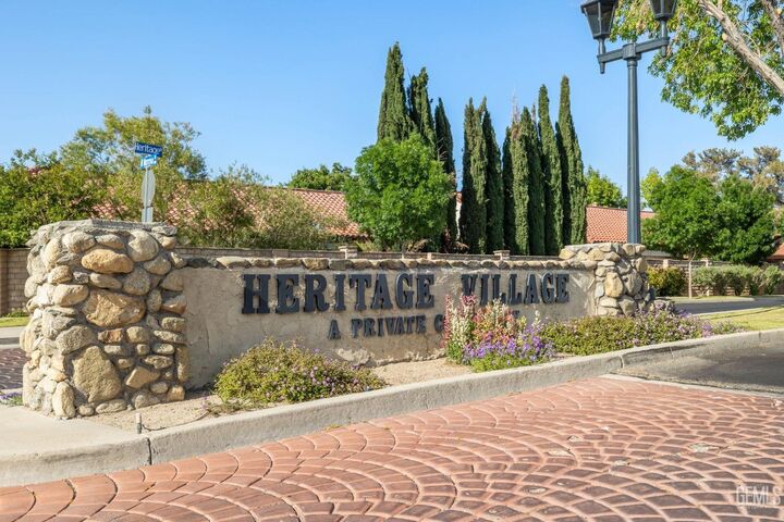 Property Photo:  1224 N Mayflower Circle  CA 93555 