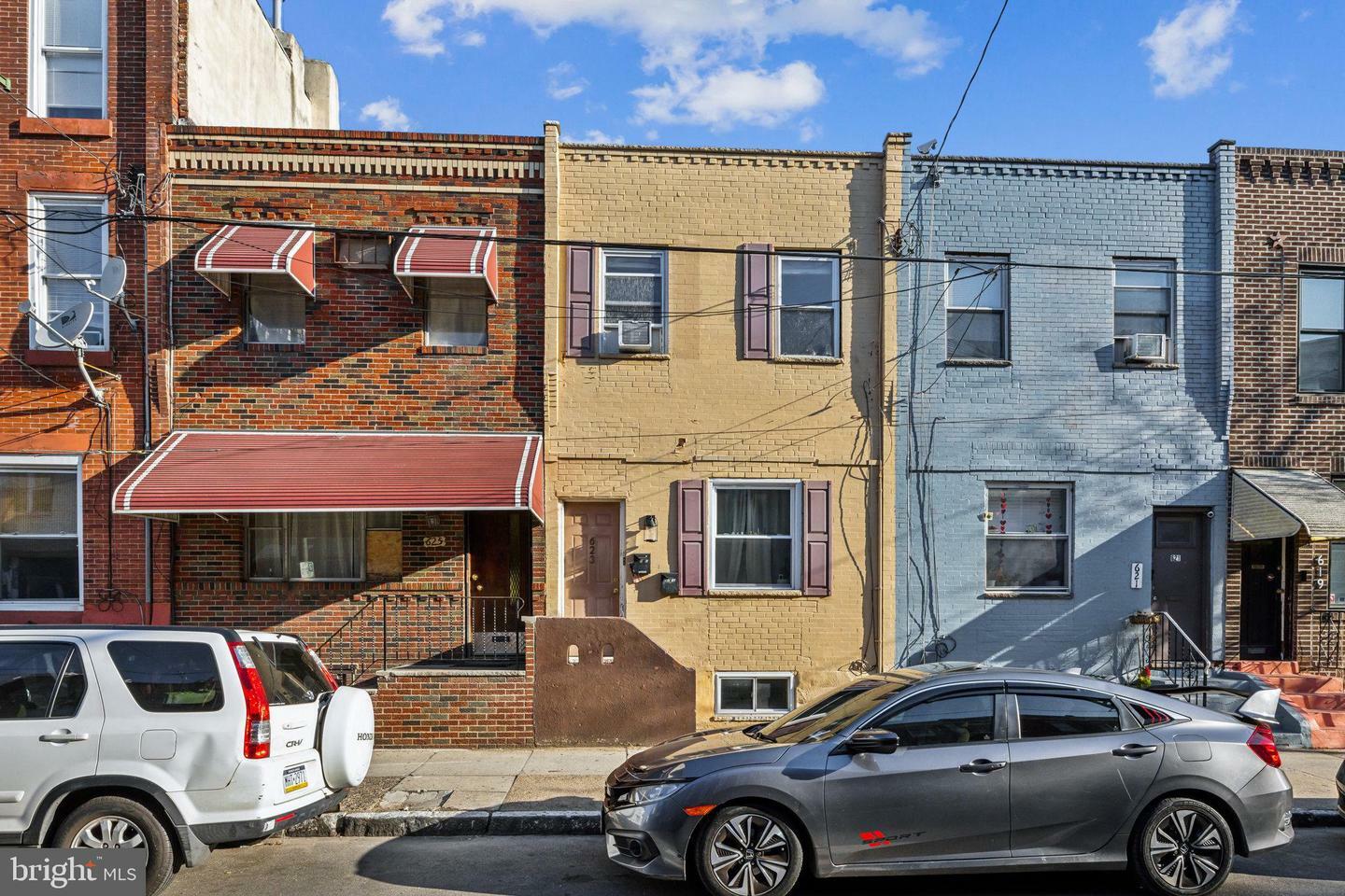 Property Photo: 623 Tasker Street PA 19148