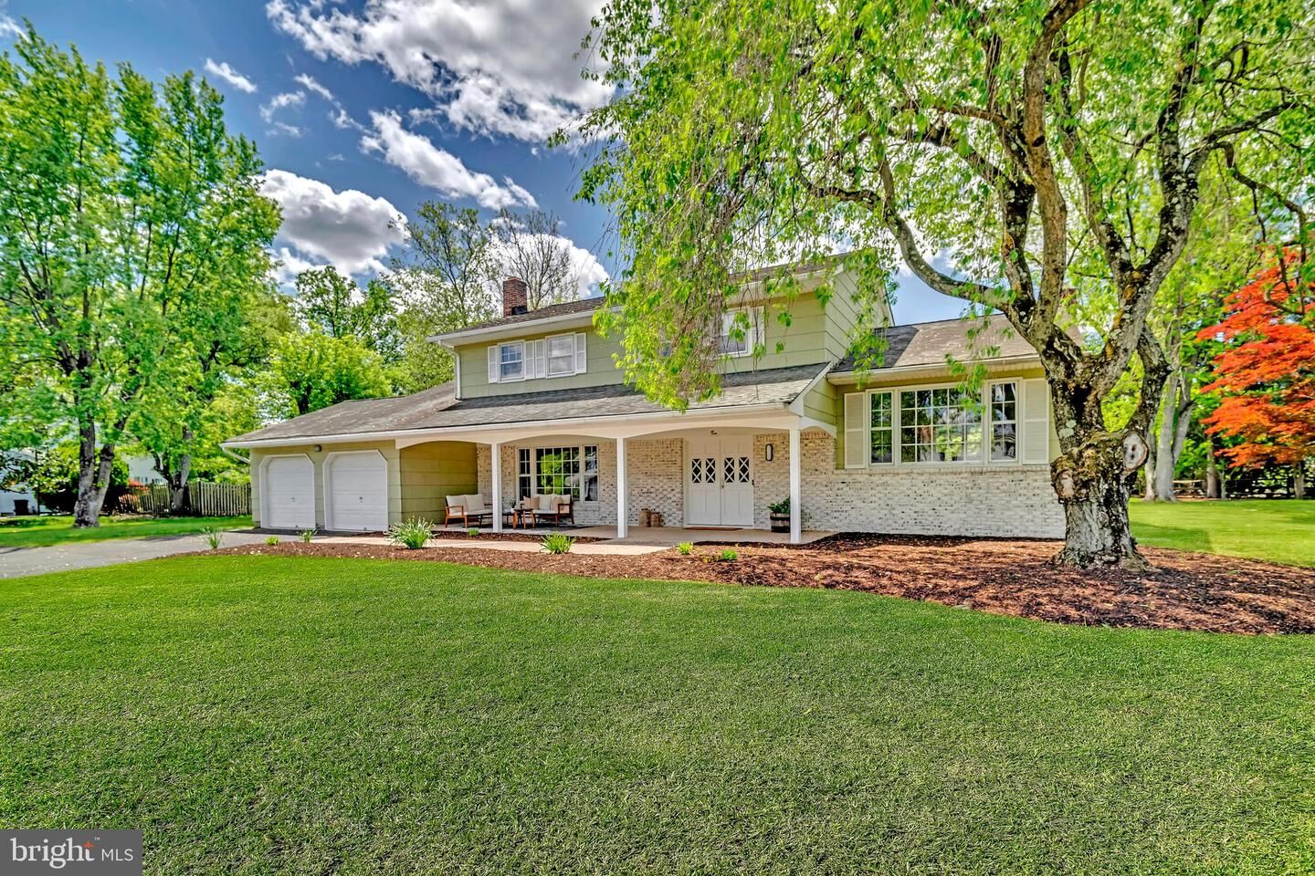 Property Photo: 10 Manor Ridge Drive NJ 08550