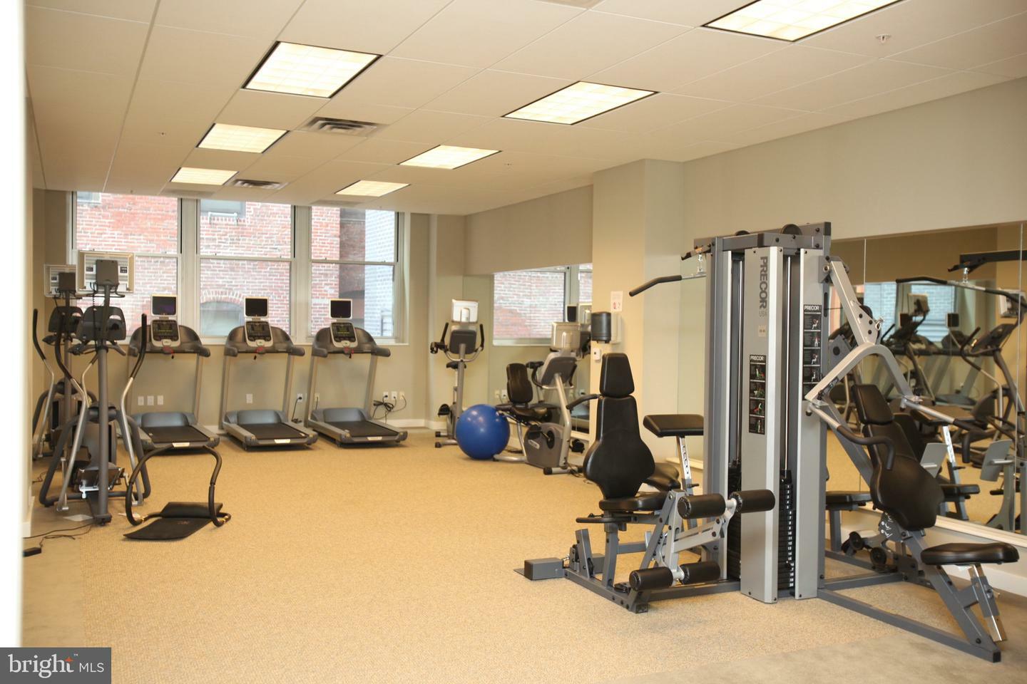Property Photo: 1101 Locust Street 4C PA 19107