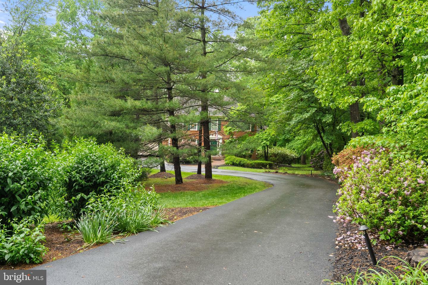 Property Photo: 11100 Burywood Lane VA 20194
