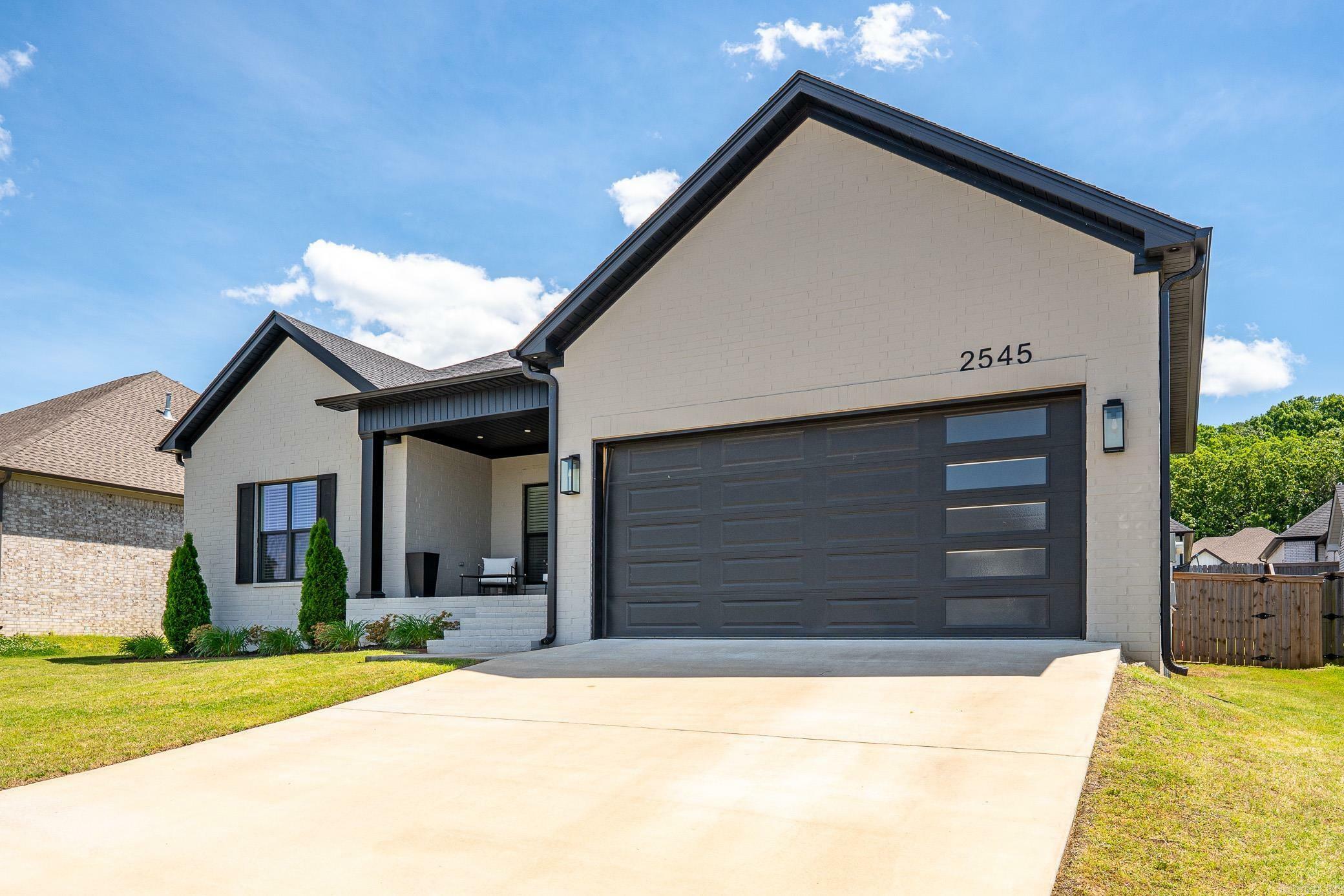 Property Photo: 2545 Lilac Drive AR 72034