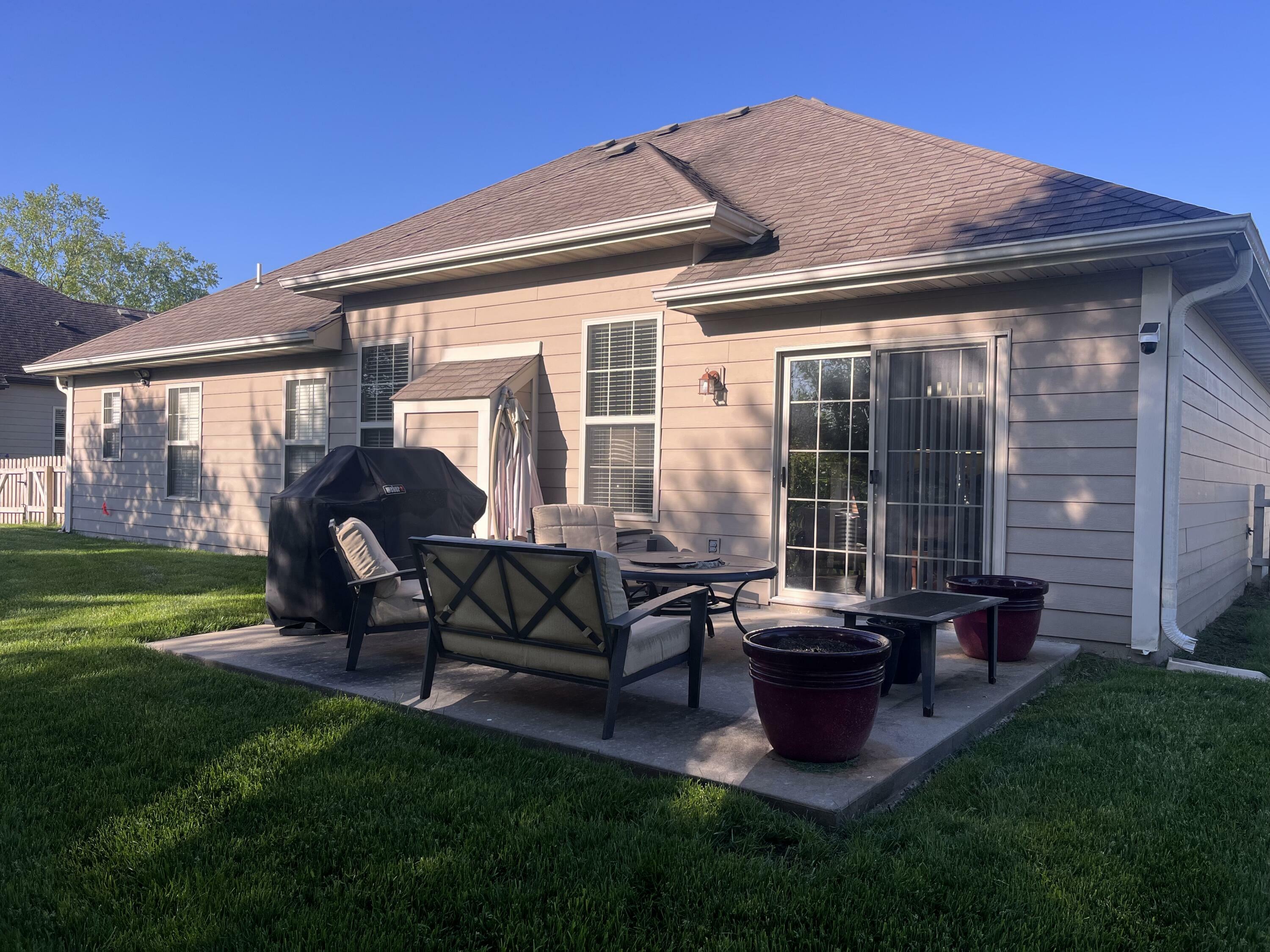 Property Photo: 314 Reedsport Rdg MO 65203