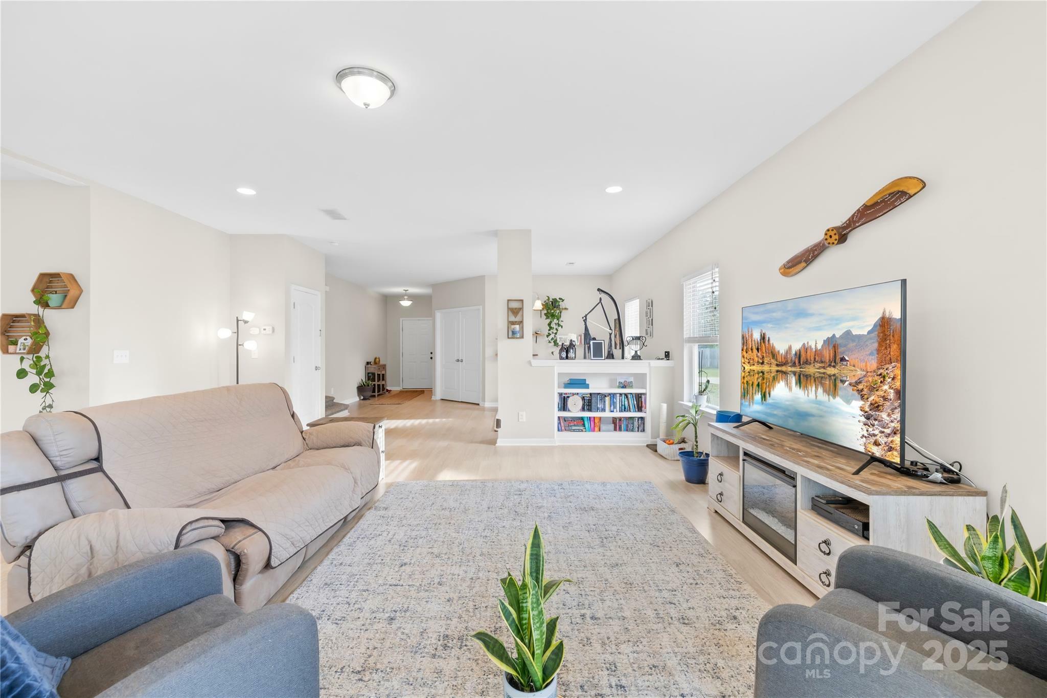 Property Photo: 105 Altondale Drive NC 28625