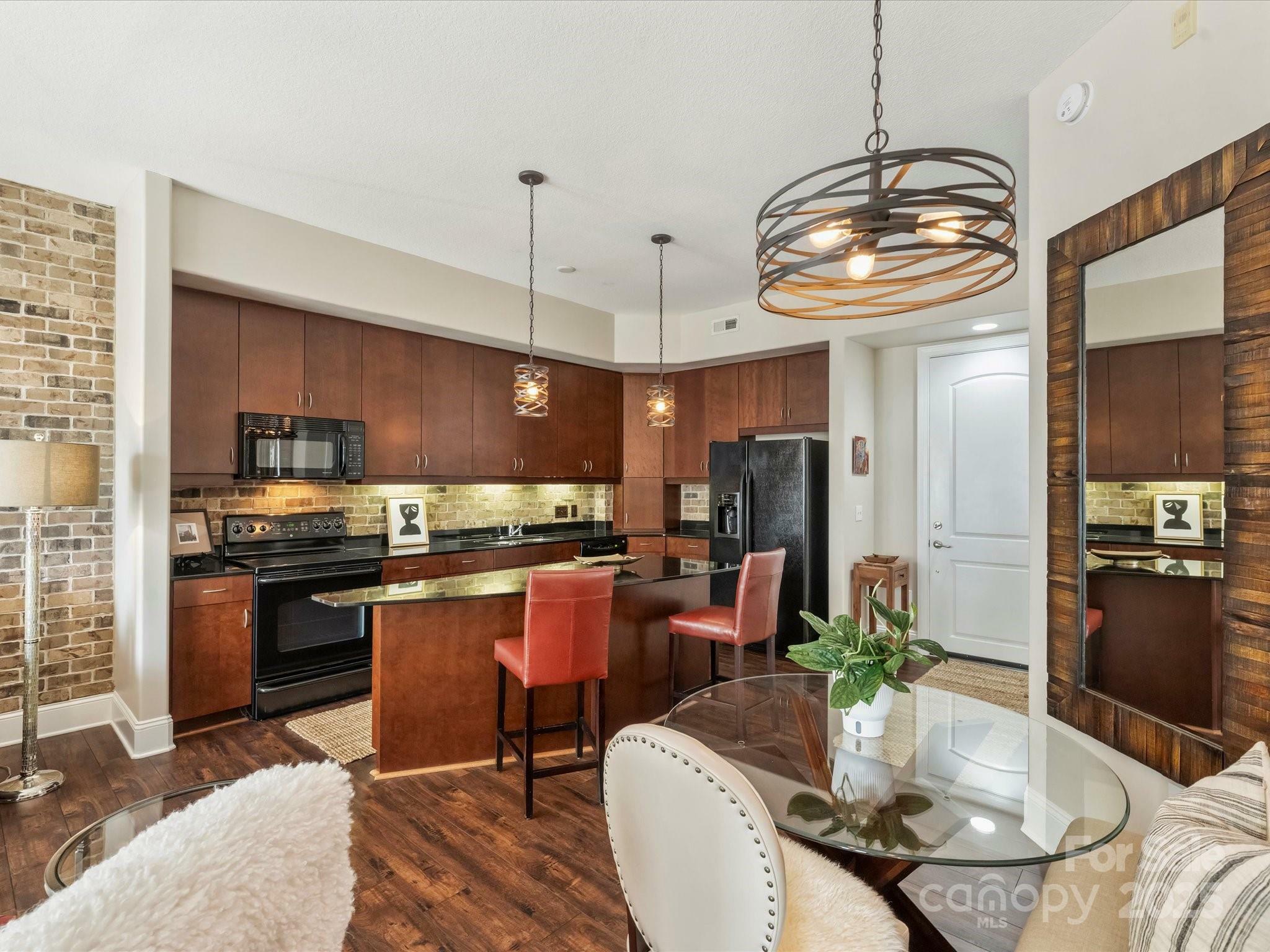 Property Photo: 4625 Piedmont Row Drive 701 NC 28210