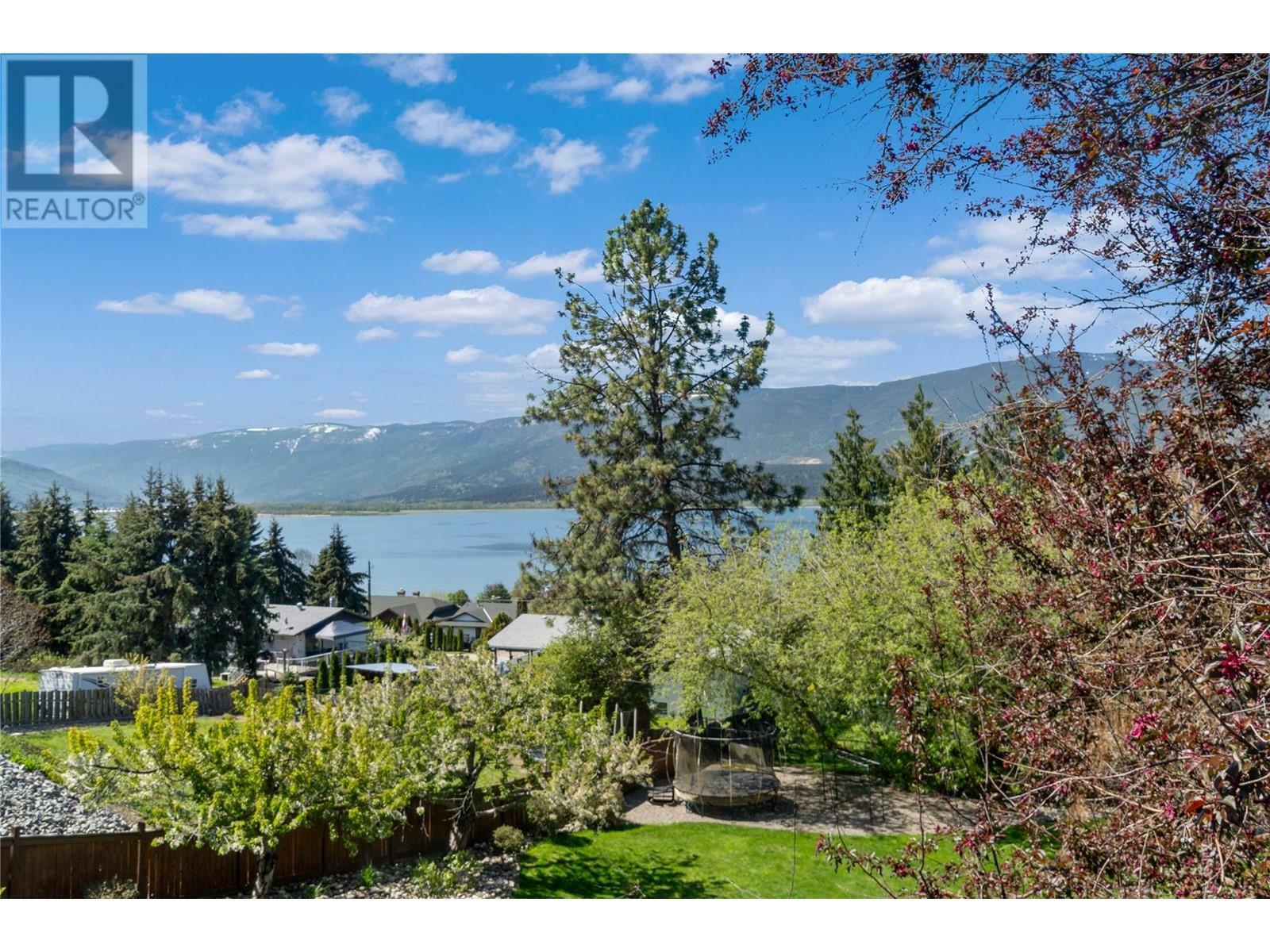 Property Photo: 4771 16 Street Northeast BC V1E 1E1
