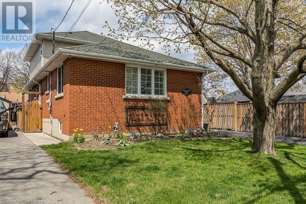 Property Photo: 152 East 42nd Street ON L8T 3A5